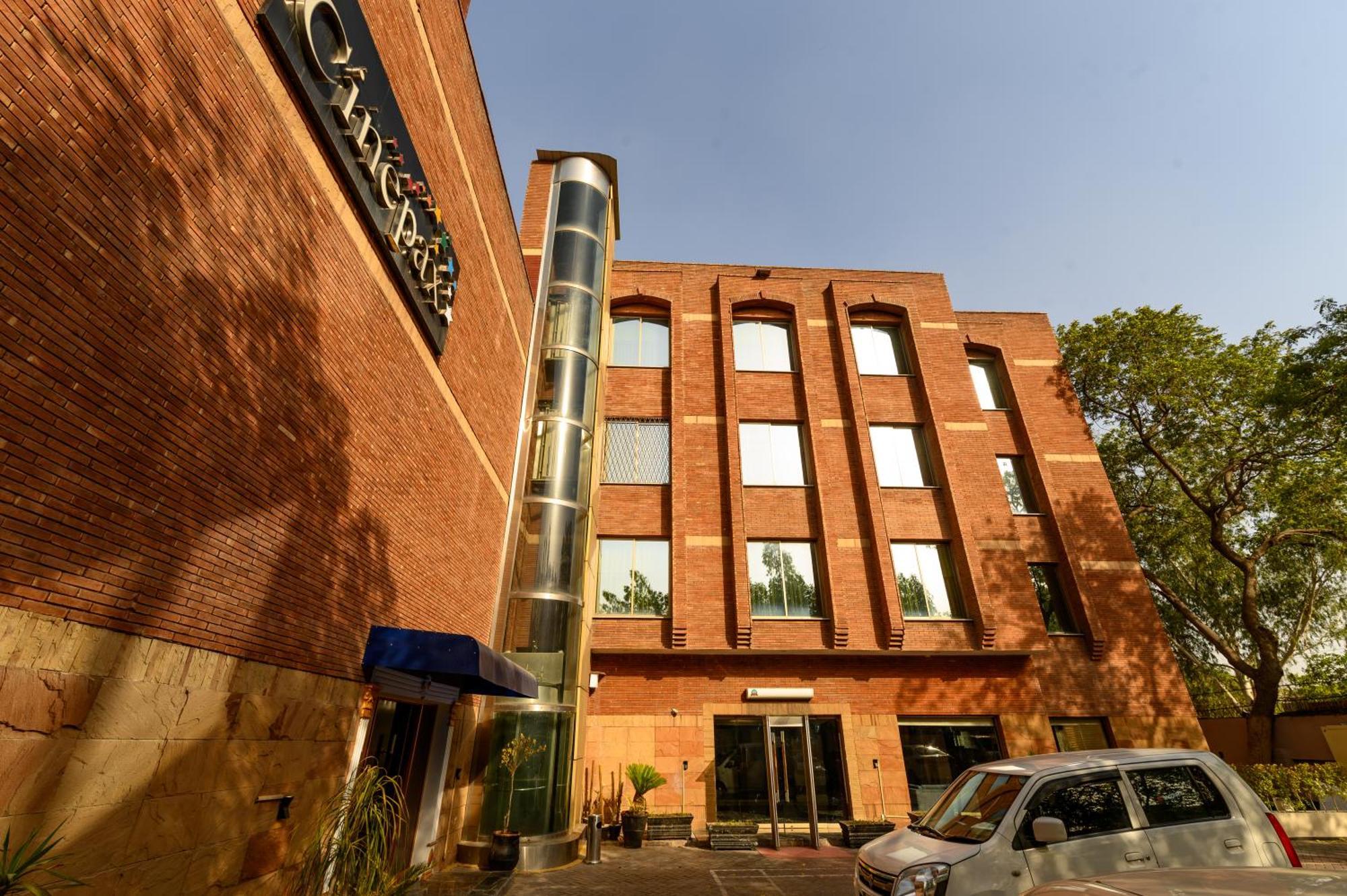 Hotel One Faisalabad Exterior photo